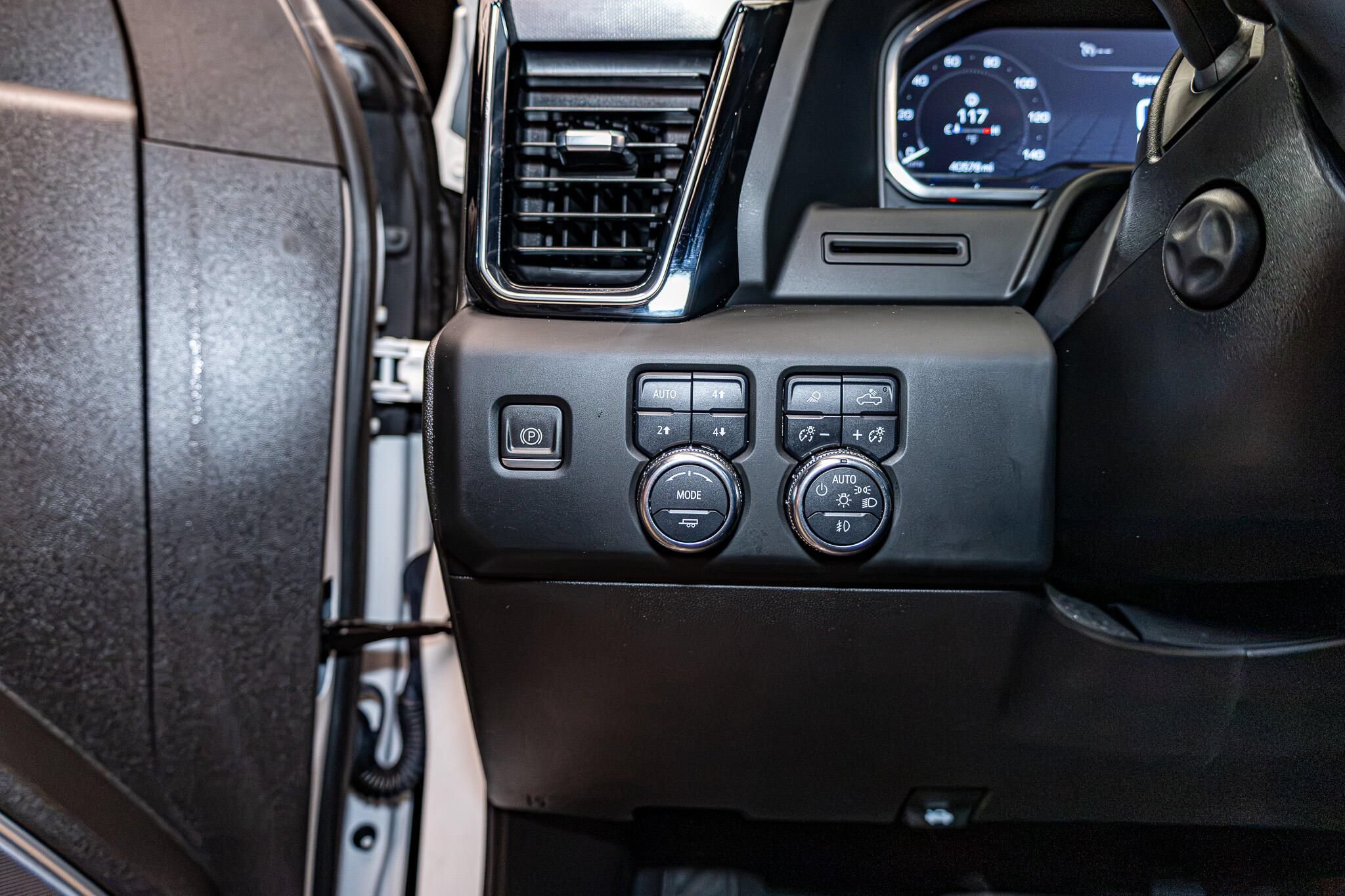 Used 2023 GMC Sierra 1500 Denali w/ Denali Carbonpro Edition AWD/4WD image 20