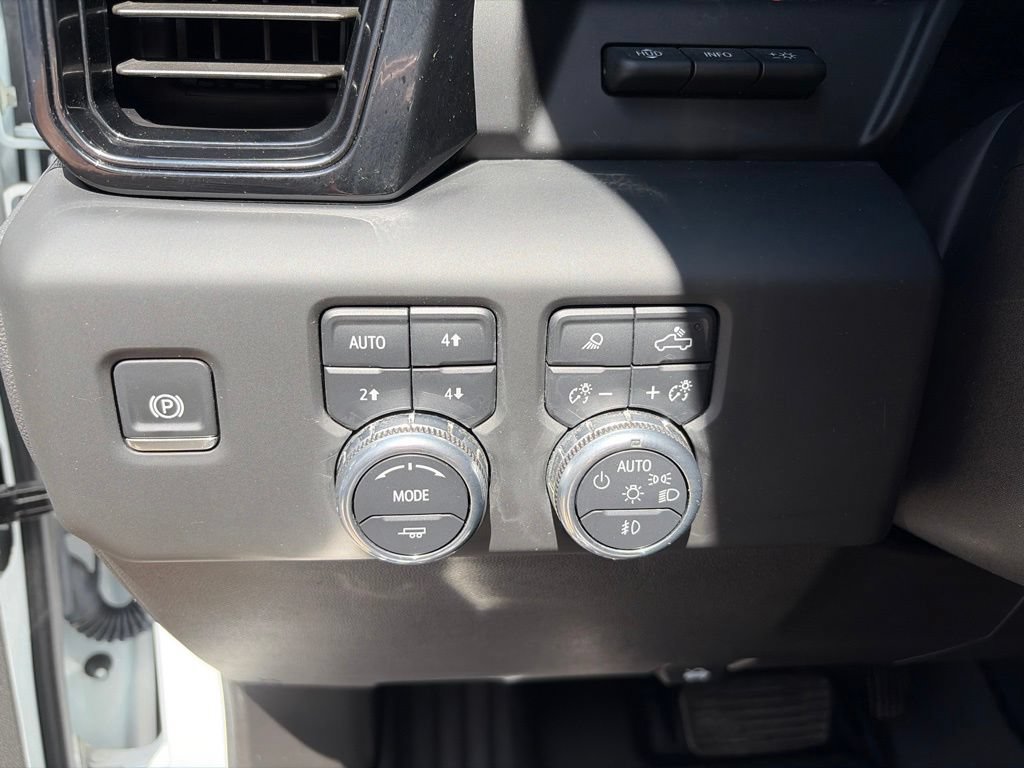 Used 2025 GMC Sierra 1500 AT4X AWD/4WD image 27