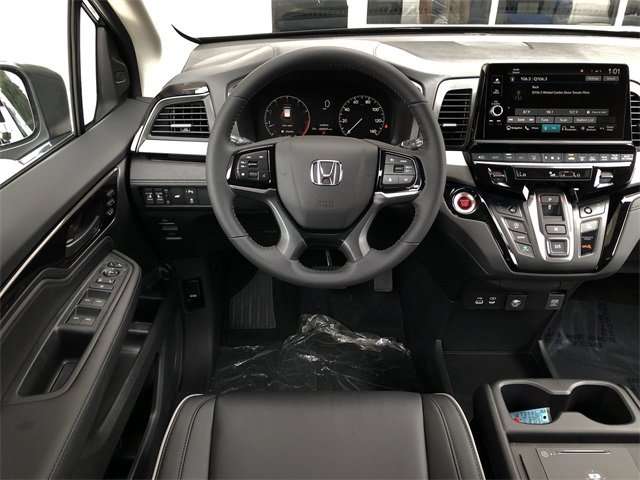 New 2026 Honda Odyssey Touring image 8