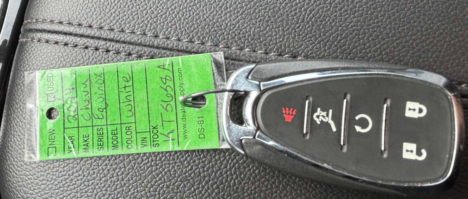 Used 2024 Chevrolet Equinox Premier image 34