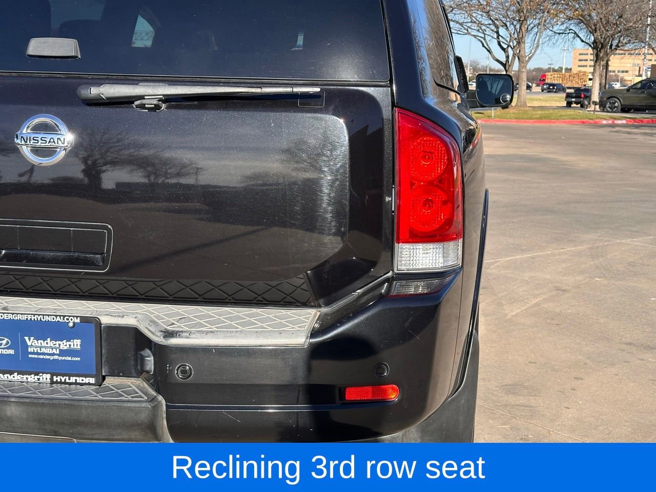 Used 2011 Nissan Armada SV image 11