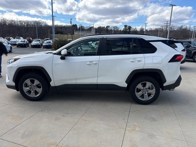 Used 2025 Toyota RAV4 XLE image 4