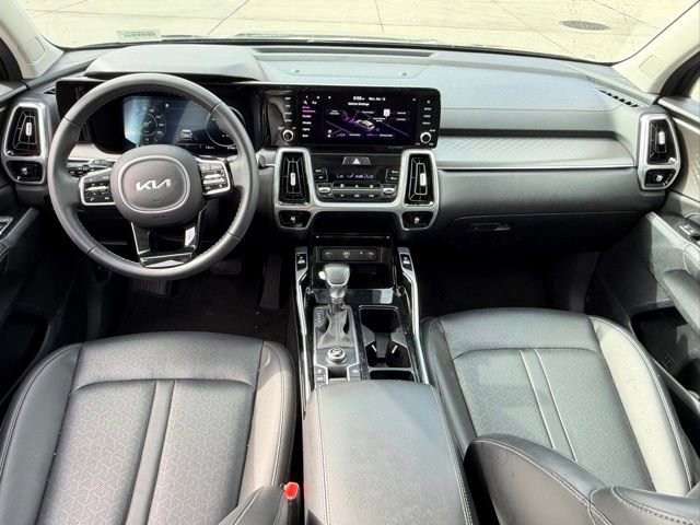 Used 2023 Kia Sorento SX image 16