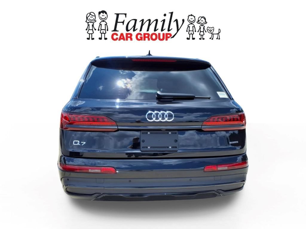 Used 2023 Audi Q7 3.0T Premium w/ Convenience Package AWD/4WD image 3