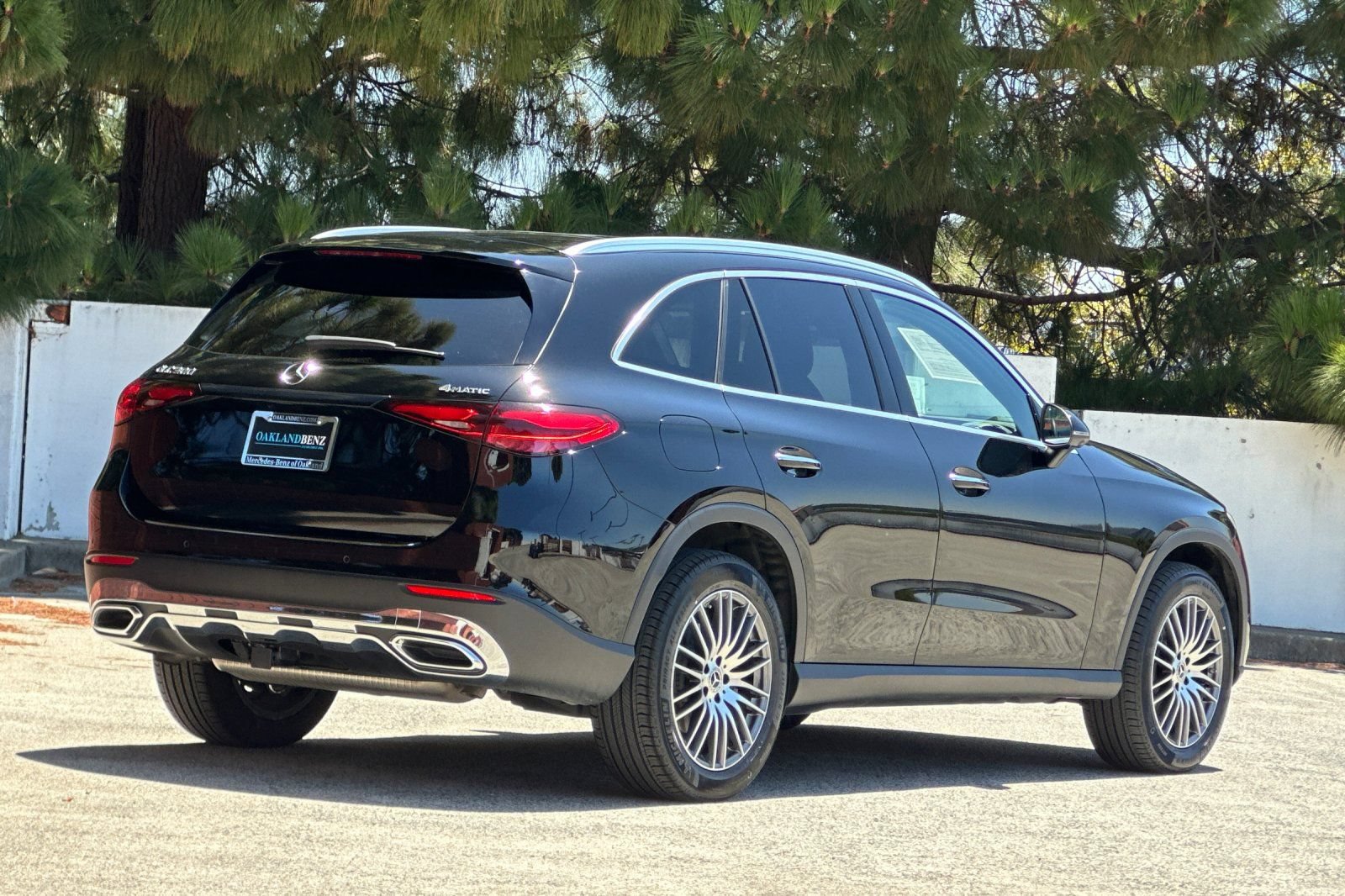 Certified 2024 Mercedes-Benz GLC 300 4MATIC image 4