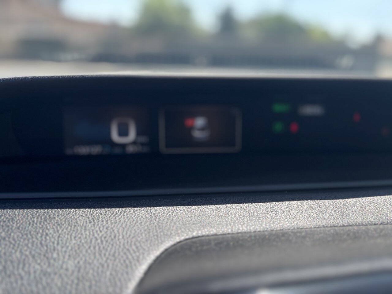 Used 2019 Toyota Prius LE w/ Carpet Mat Package FWD image 17