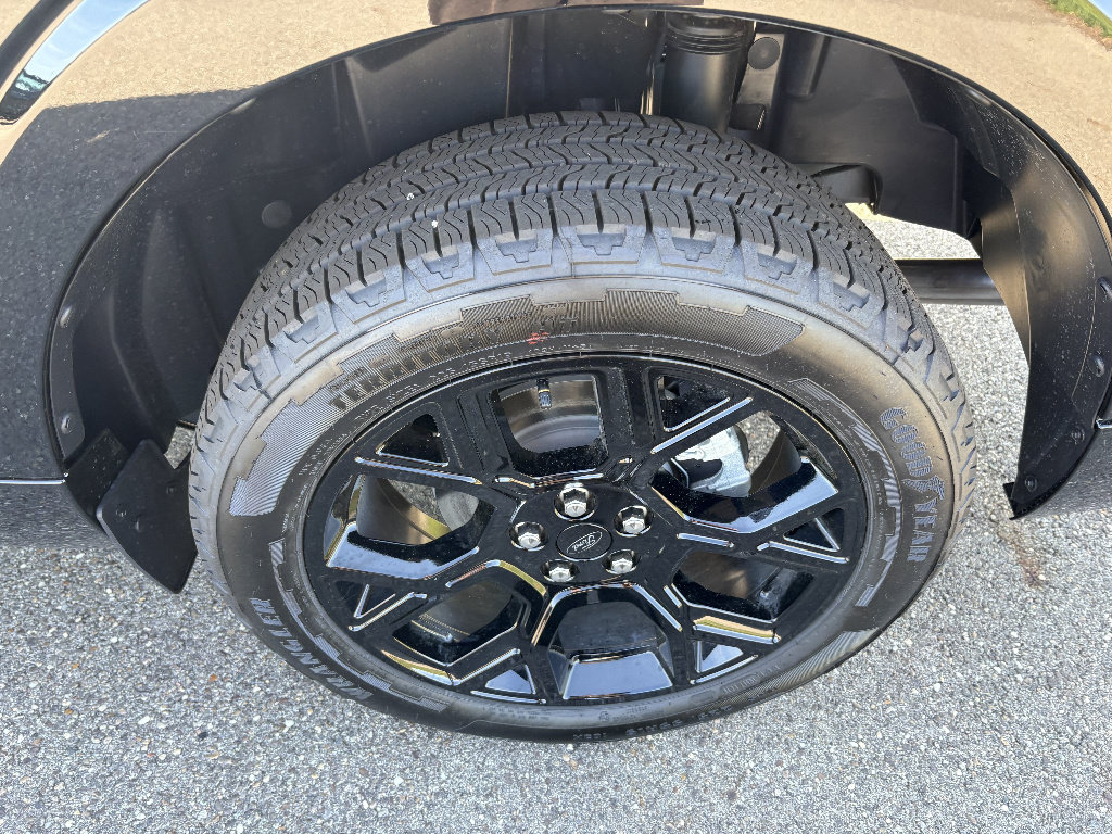 New 2026 Ford Maverick Lobo AWD/4WD image 10