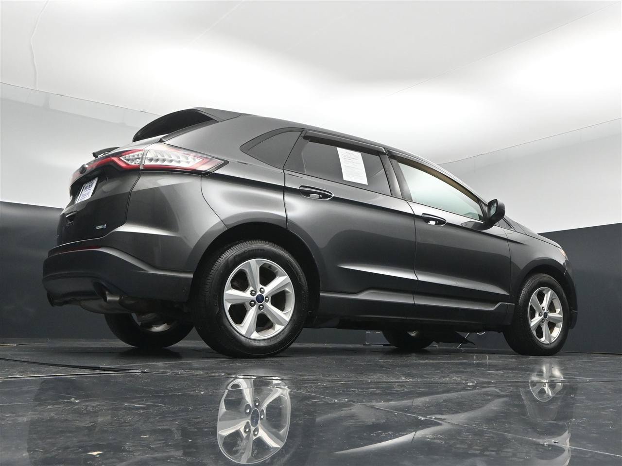 Used 2016 Ford Edge SE AWD/4WD image 31