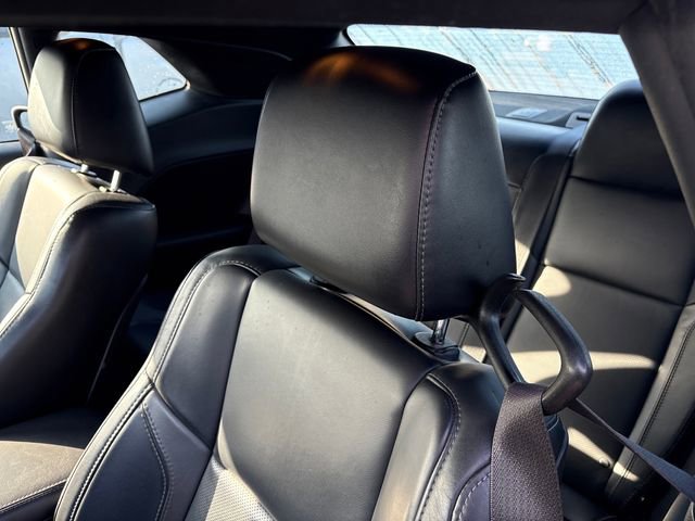 Used 2016 Dodge Challenger SXT Plus RWD image 9