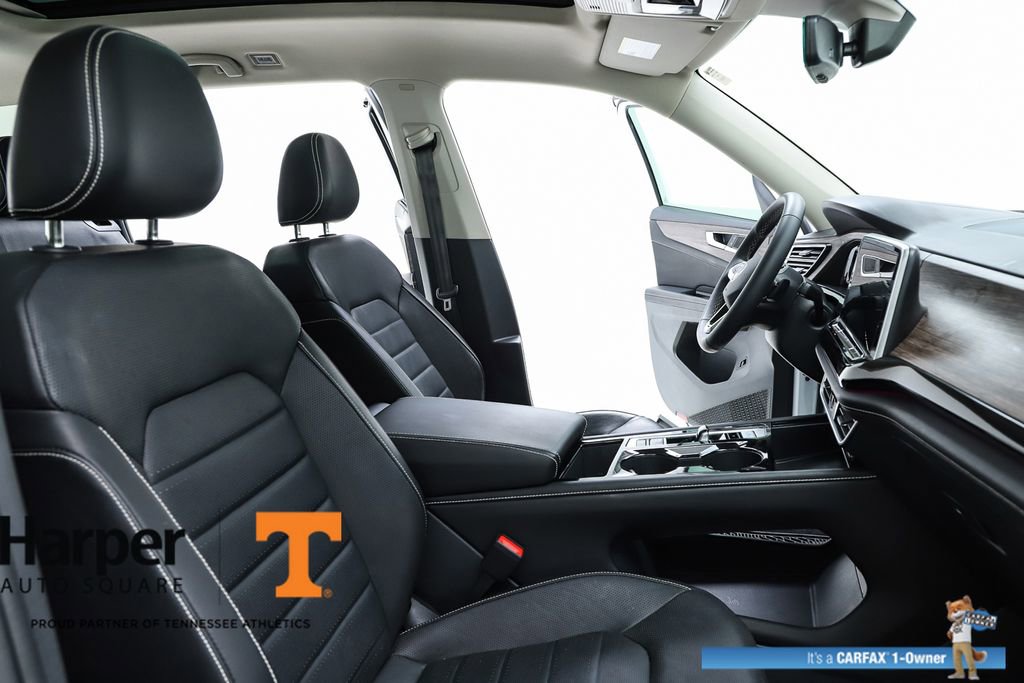 Used 2024 Volkswagen Atlas SEL AWD/4WD image 36