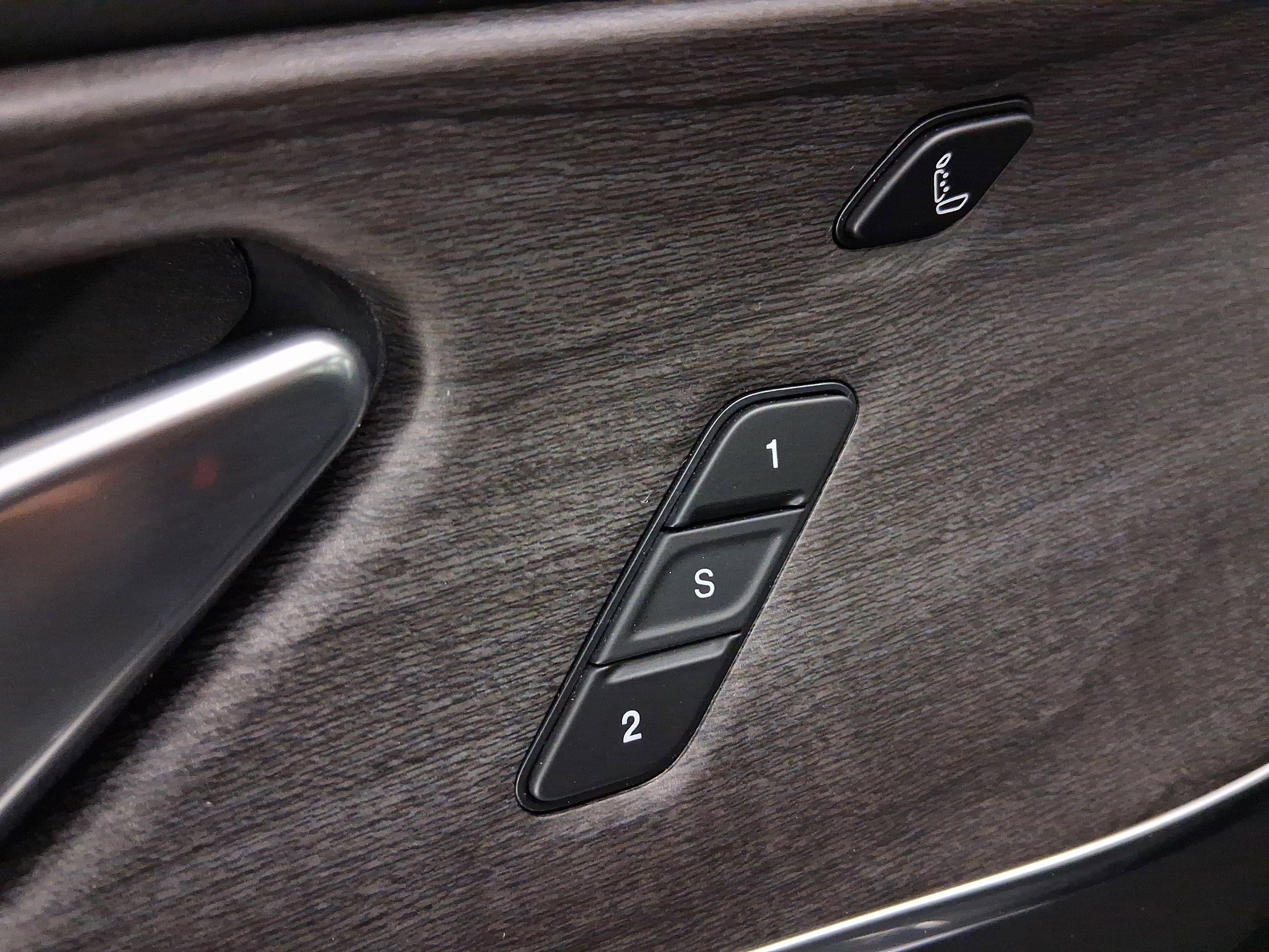 Used 2024 Jeep Grand Cherokee Overland w/ Luxury Tech Group IV image 20