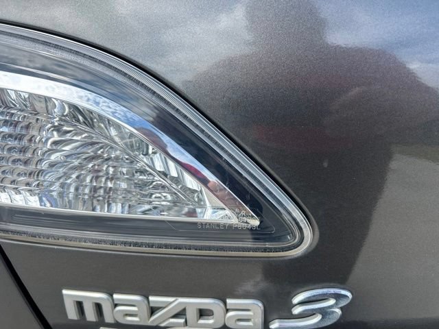 Used 2013 MAZDA MAZDA3 i Touring FWD image 4