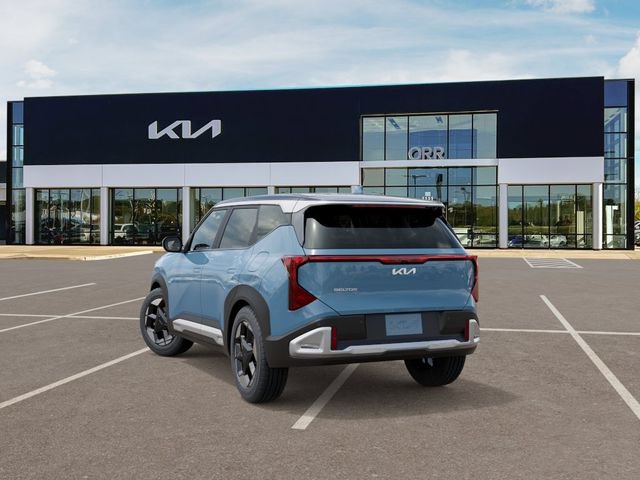 New 2027 Kia Seltos S FWD image 4