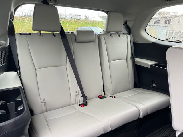 Used 2025 Toyota Grand Highlander AWD Hybrid image 14
