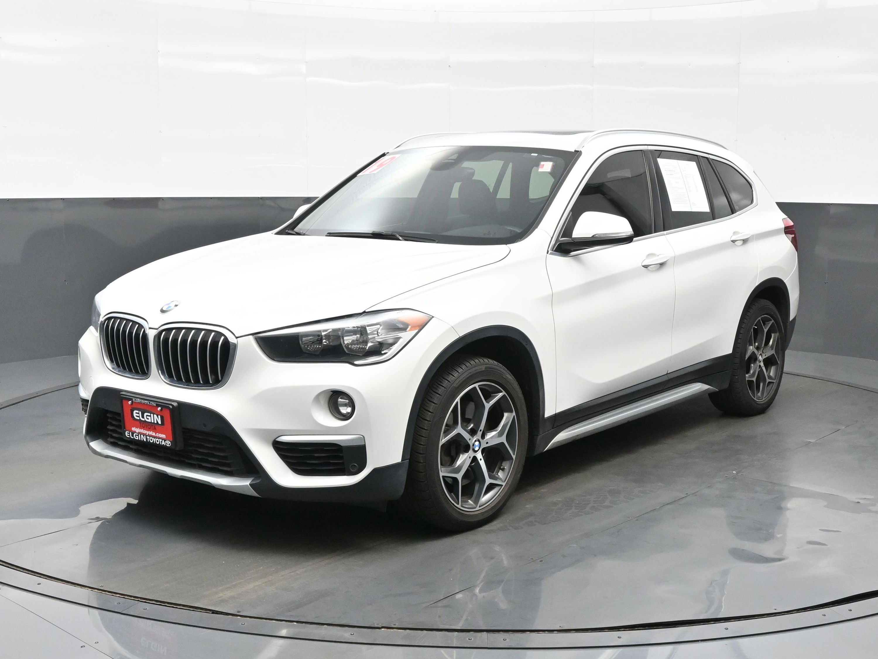 Used 2019 BMW X1 xDrive28i image 2