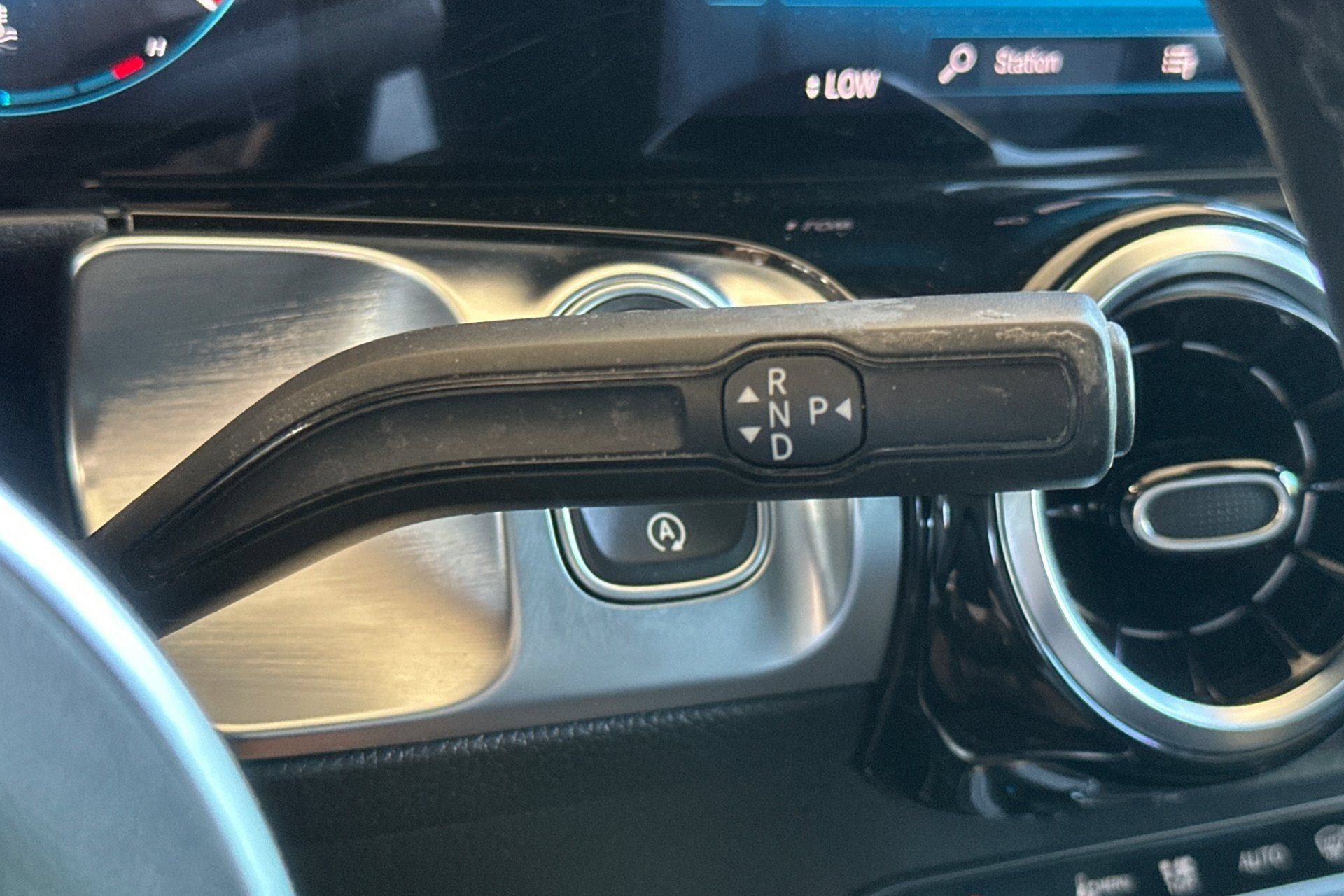 Used 2021 Mercedes-Benz GLB 250 4MATIC image 19