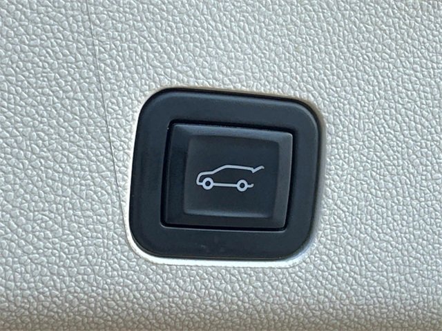 Used 2023 Cadillac Escalade Premium Luxury Platinum w/ LPO, Floor Liner Package image 20