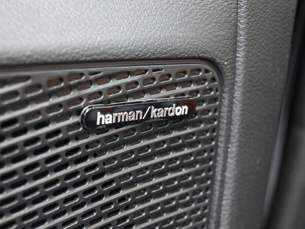 New 2026 Chrysler Pacifica Pinnacle image 19