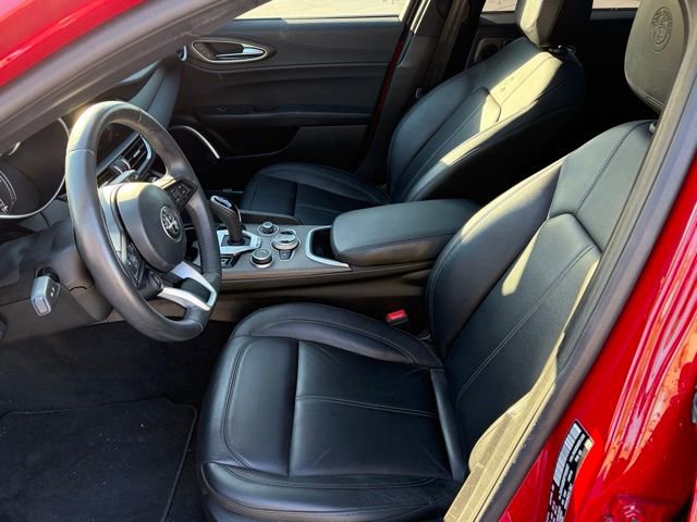 Used 2023 Alfa Romeo Giulia Ti image 11