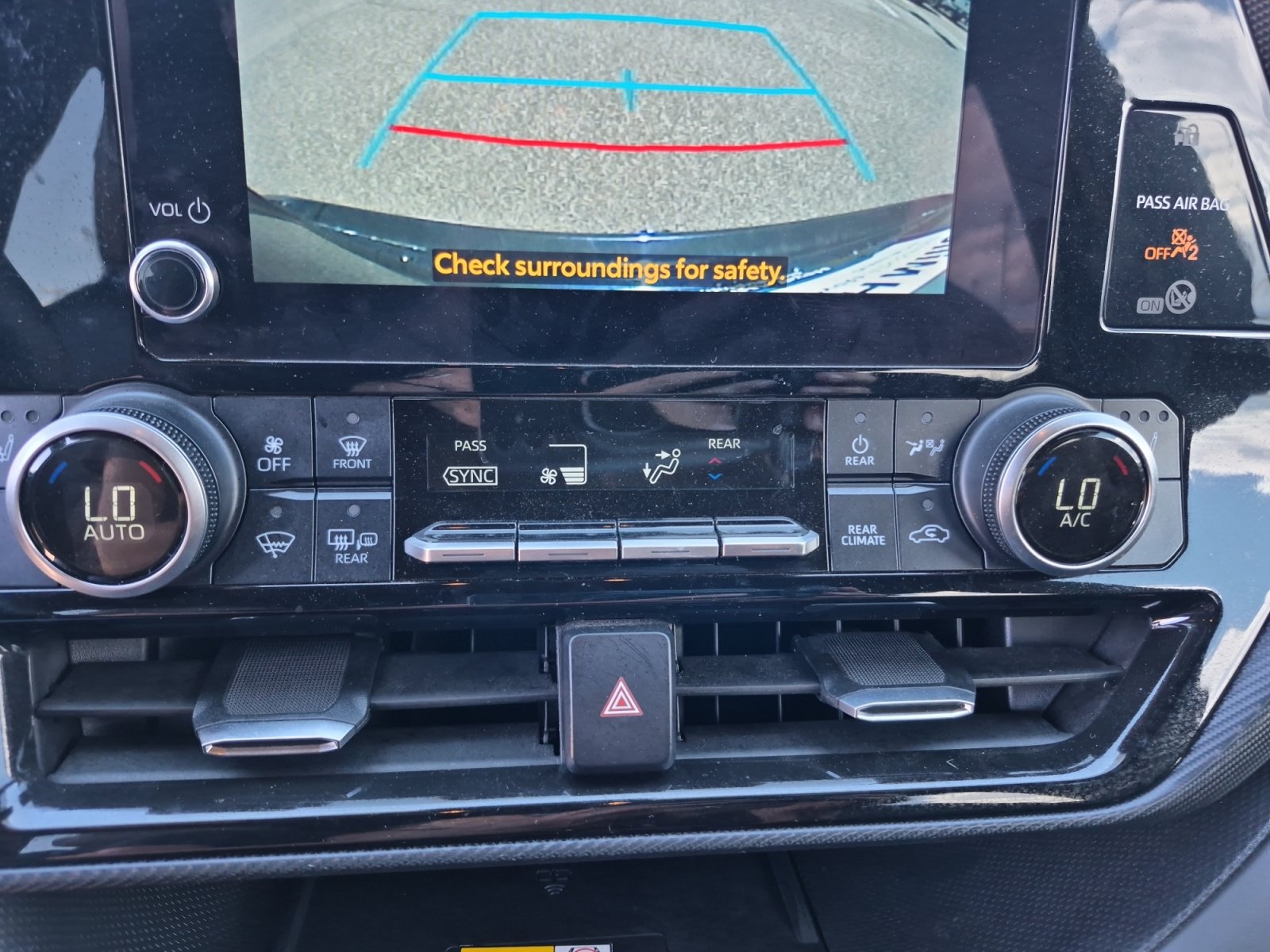 Used 2024 Toyota Highlander XSE AWD/4WD image 32