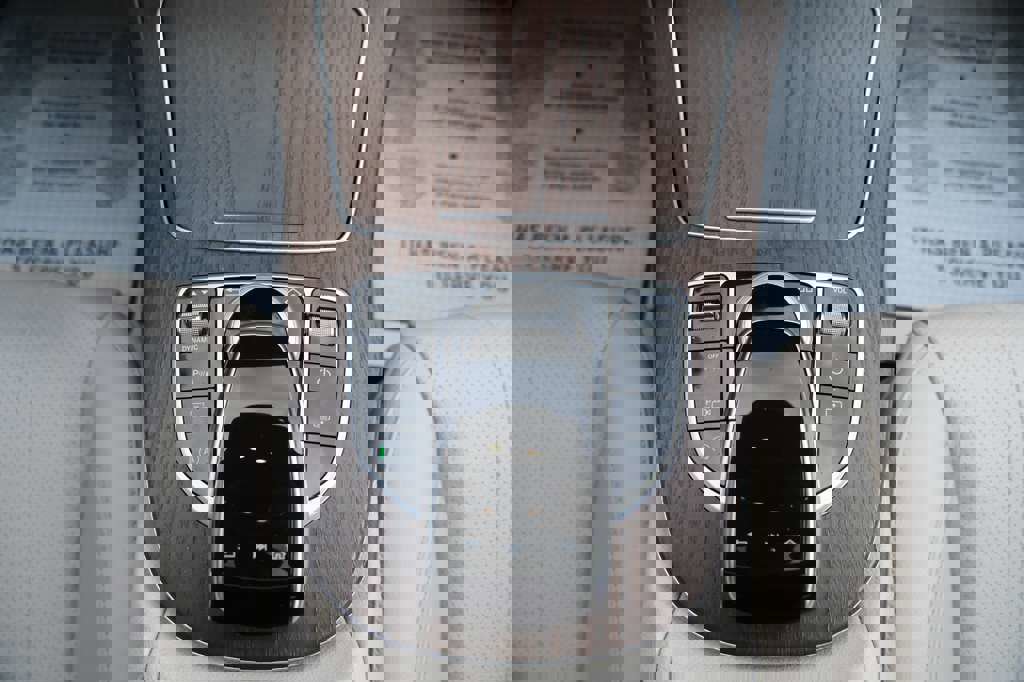 Used 2018 Mercedes-Benz E 300 w/ Premium 3 Package (Q03) image 31