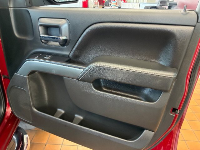 Used 2018 Chevrolet Silverado 1500 LT w/ All Star Edition AWD/4WD image 37