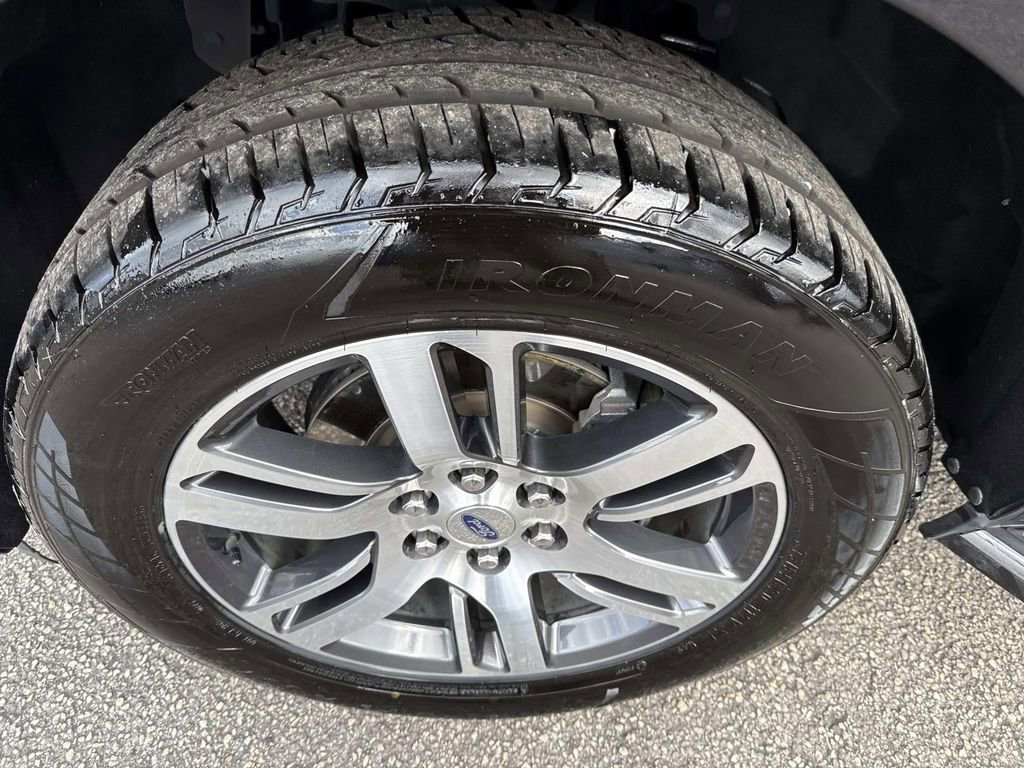 Used 2023 Ford Expedition Limited image 10