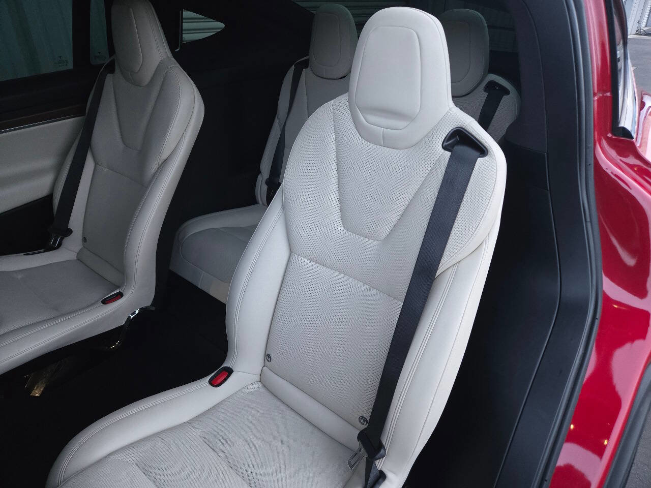 Used 2022 Tesla Model X image 24