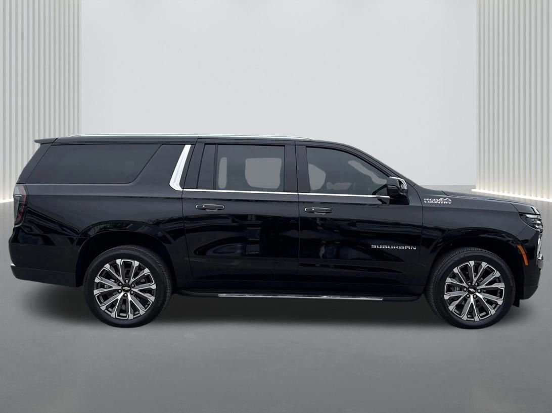 Used 2026 Chevrolet Suburban High Country image 4