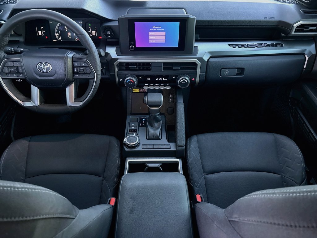 Used 2025 Toyota Tacoma SR5 AWD/4WD image 13