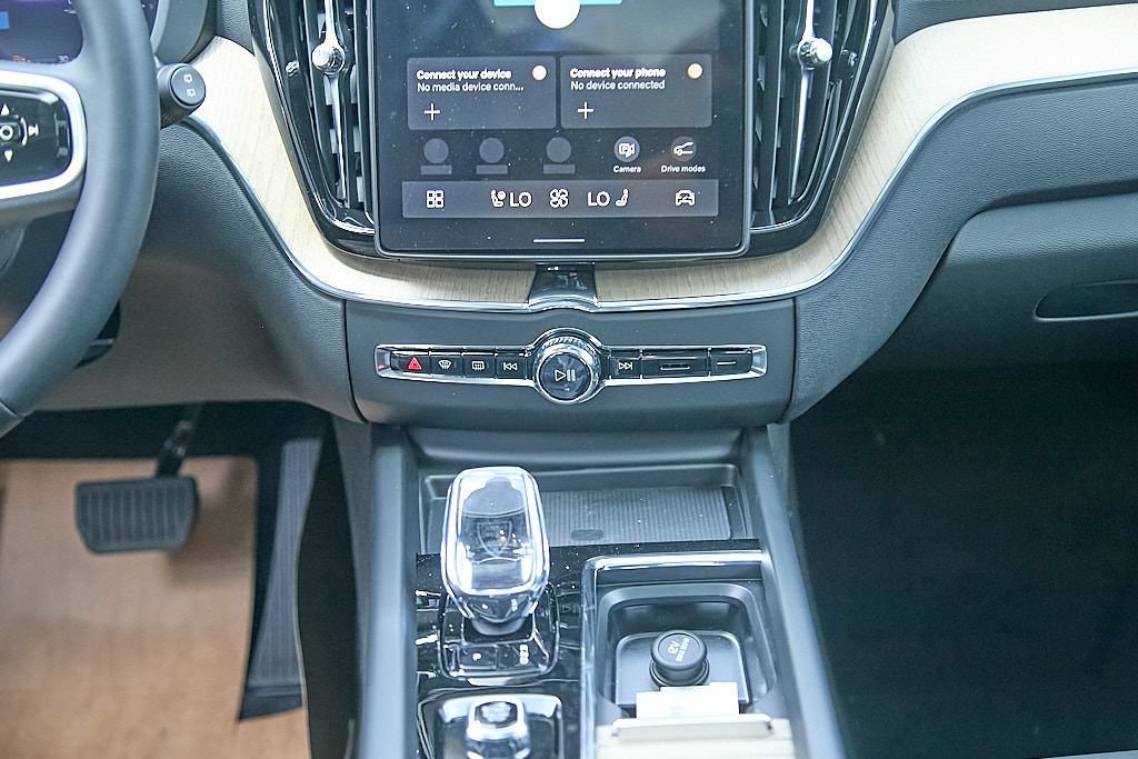 New 2026 Volvo XC60 B5 Plus w/ Climate Package AWD/4WD image 27