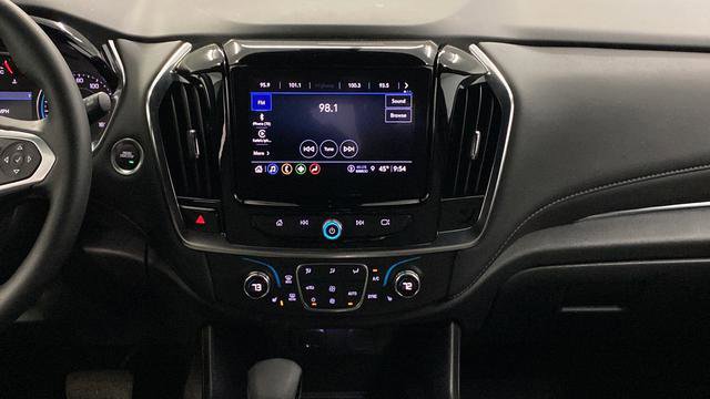 Used 2023 Chevrolet Traverse LT w/ Midnight/Sport Edition image 12