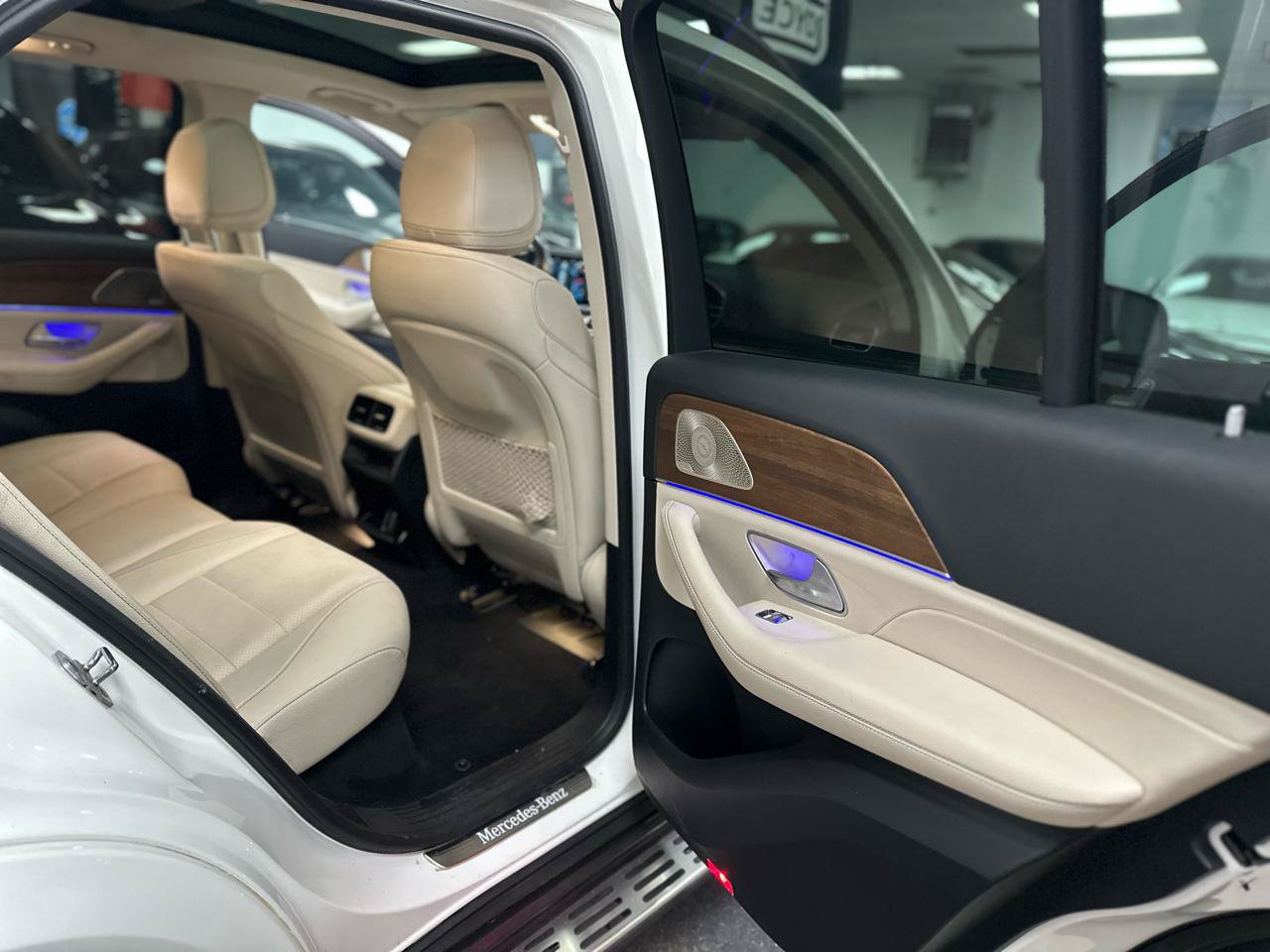 Used 2022 Mercedes-Benz GLE 350 4MATIC w/ Premium Package image 36