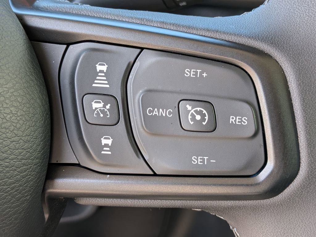 Used 2026 Jeep Gladiator Sport image 16