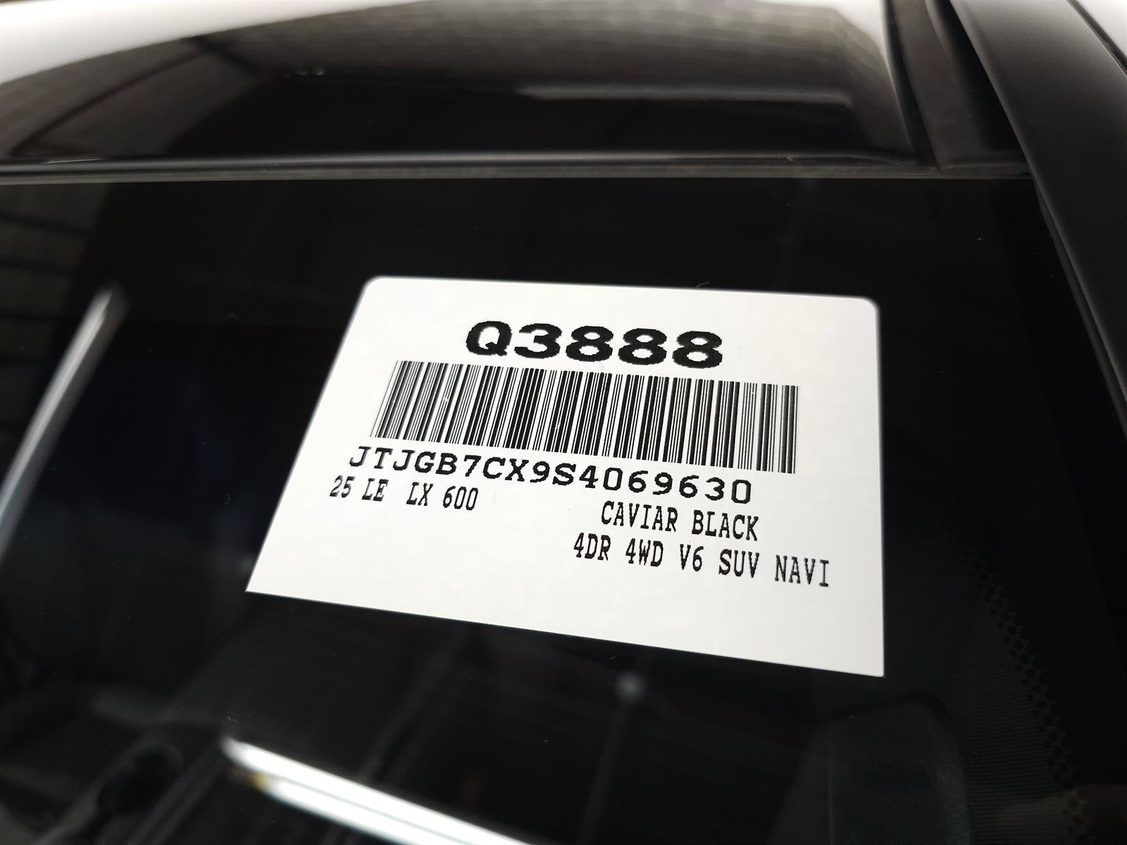Used 2025 Lexus LX 600 4WD w/ Accessory Package (2T) image 43