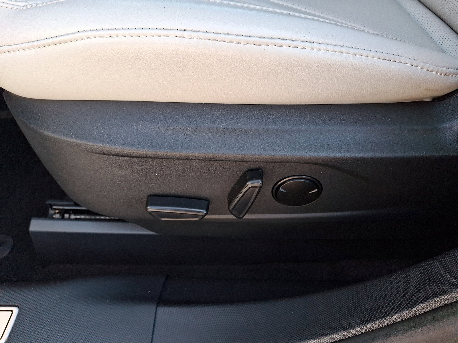 Used 2023 Ford Mustang Mach-E Premium RWD image 16
