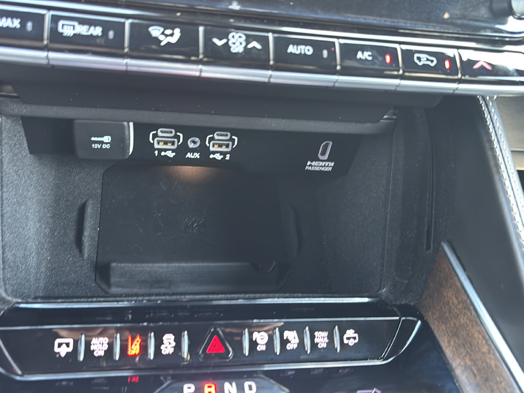 Used 2022 Jeep Grand Wagoneer Series II w/ Convenience Group III AWD/4WD image 29