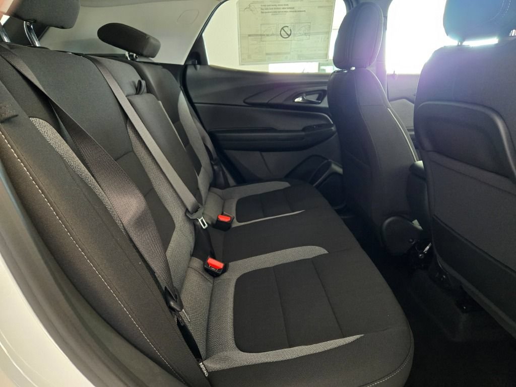 New 2026 Chevrolet TrailBlazer LT w/ Convenience Package FWD image 8