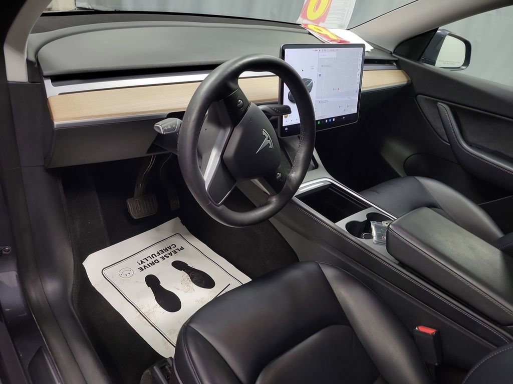 Used 2021 Tesla Model Y Long Range image 13