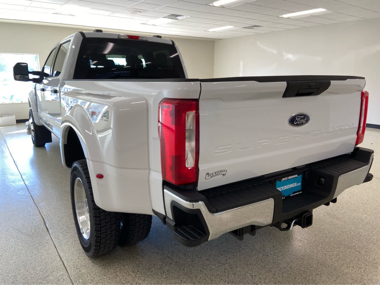 New 2026 Ford F450 XLT w/ FX4 Off-Road Package image 8