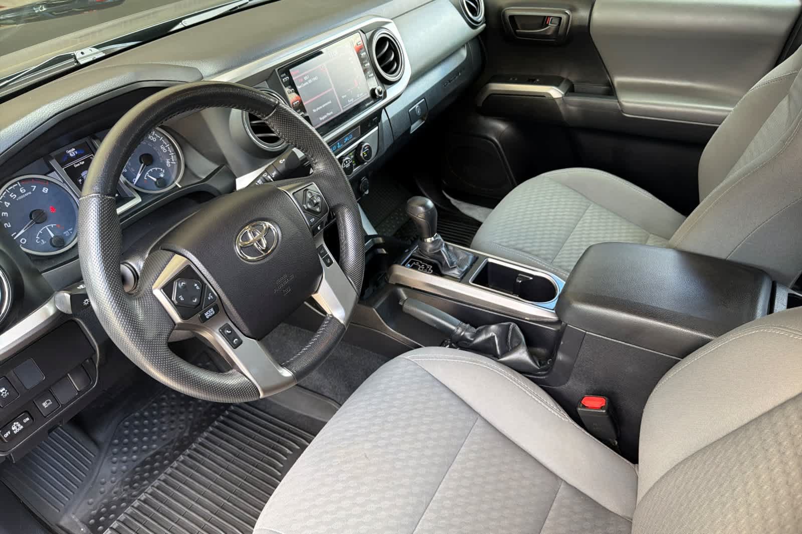 Used 2021 Toyota Tacoma SR5 RWD image 11