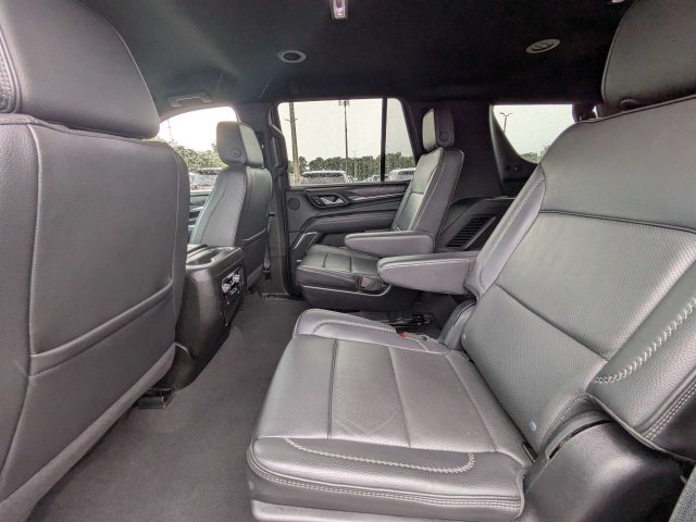 Used 2024 GMC Yukon Denali RWD image 16