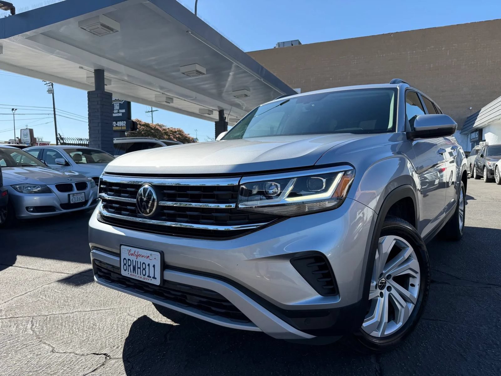 Used 2021 Volkswagen Atlas SE w/ Panoramic Sunroof Package FWD image 3