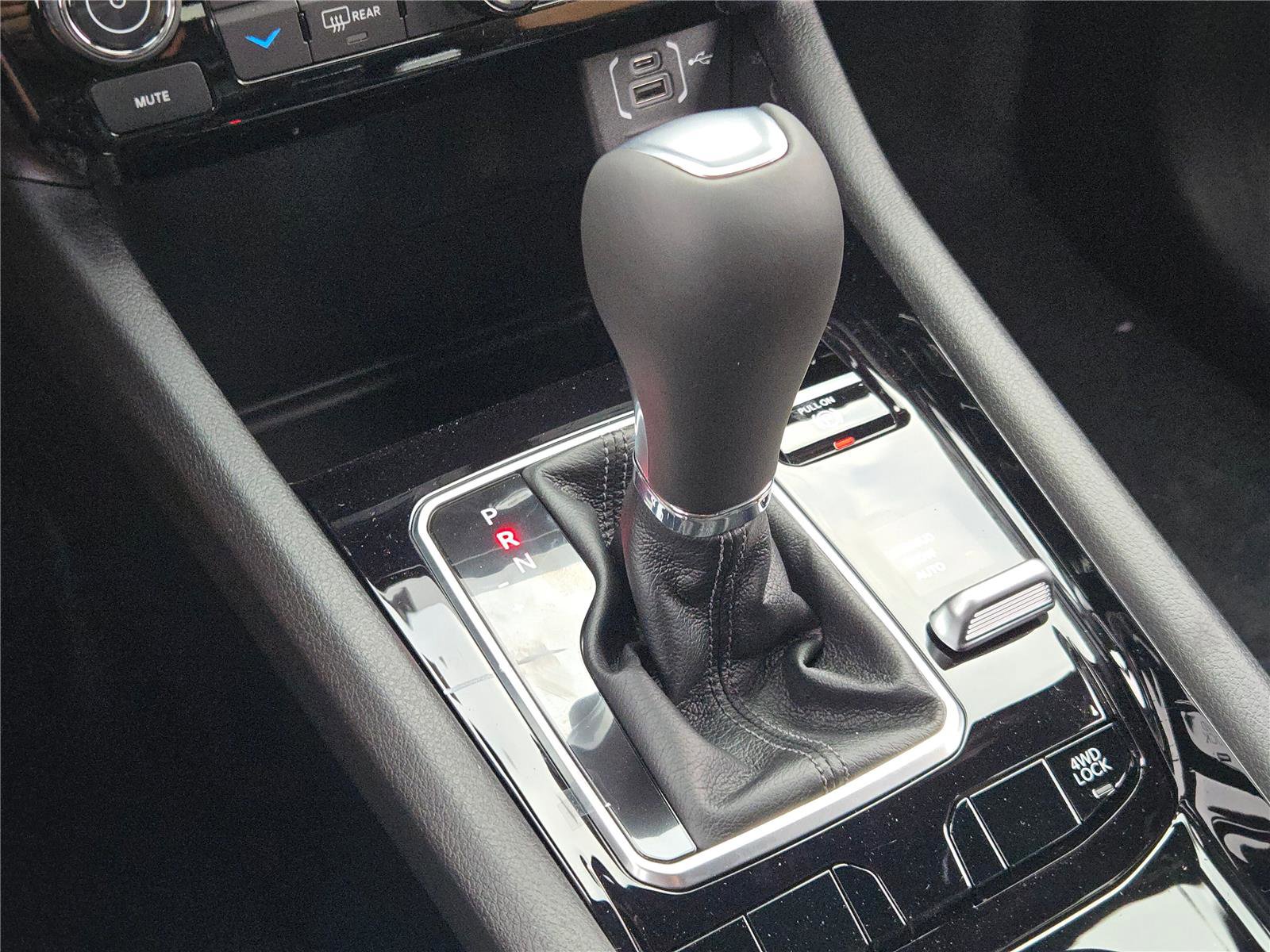 New 2026 Jeep Compass Latitude image 30