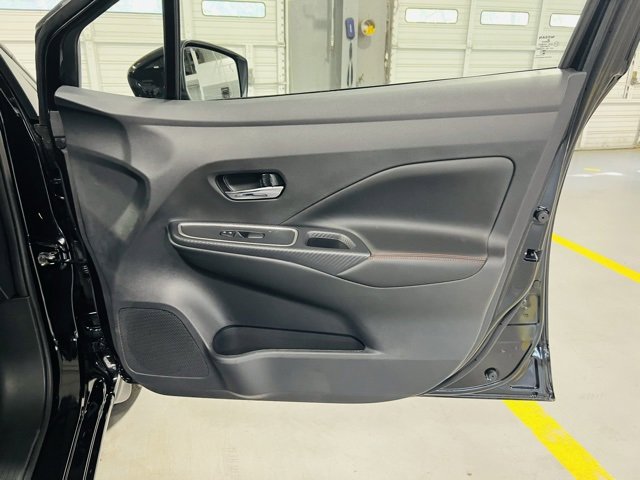 New 2025 Nissan Versa SR w/ Trunk Package image 30