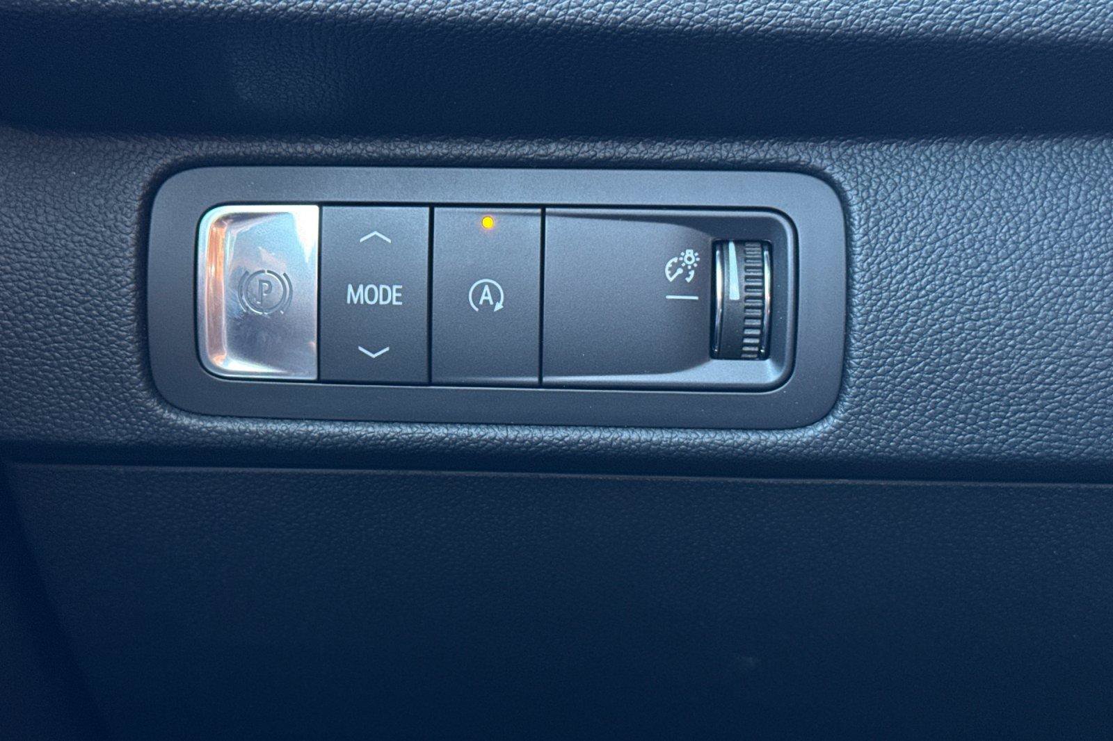 New 2026 Chevrolet Traverse LT w/ Midnight/Sport Edition FWD image 33
