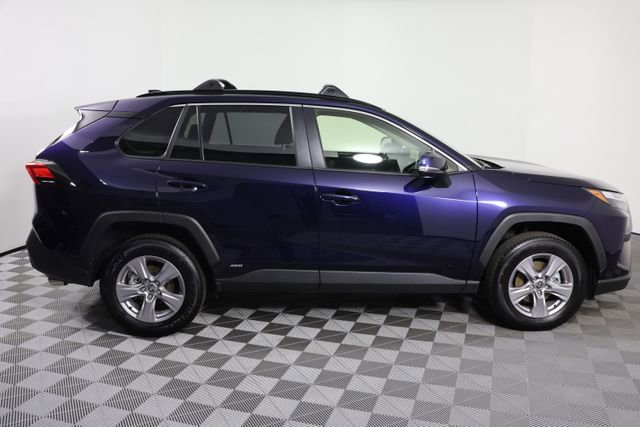 Used 2025 Toyota RAV4 XLE w/ Convenience Package image 9