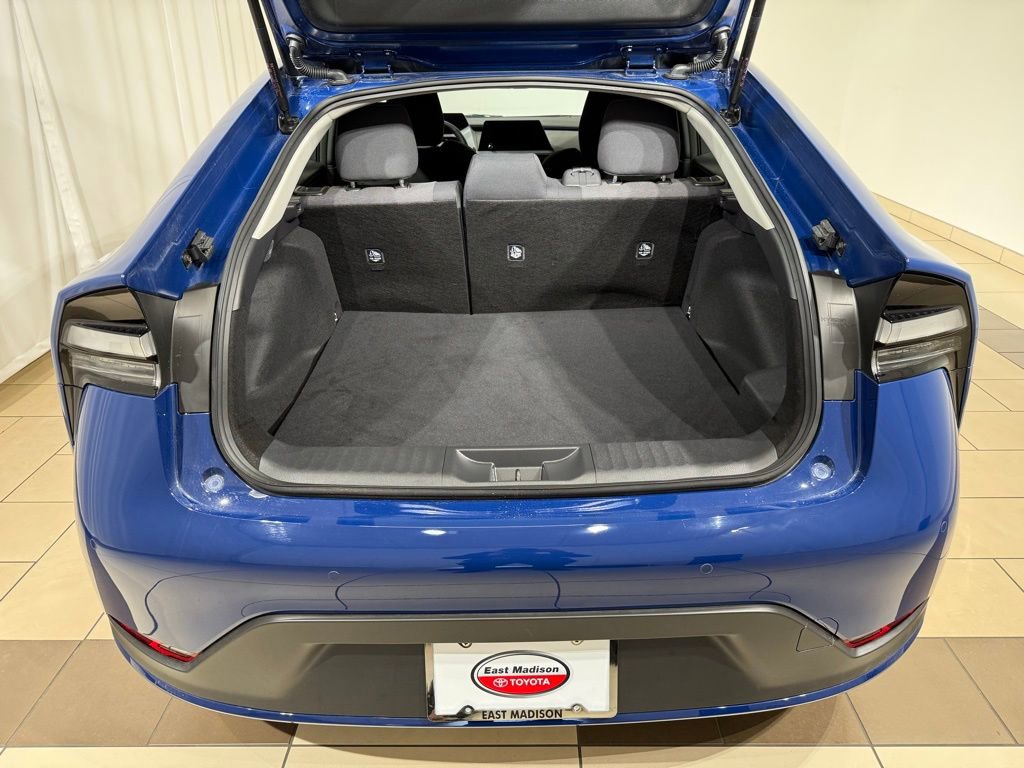 Used 2026 Toyota Prius Plug-In Hybrid FWD image 12
