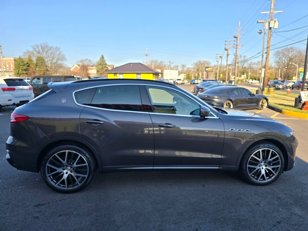 Used 2020 Maserati Levante GTS image 31