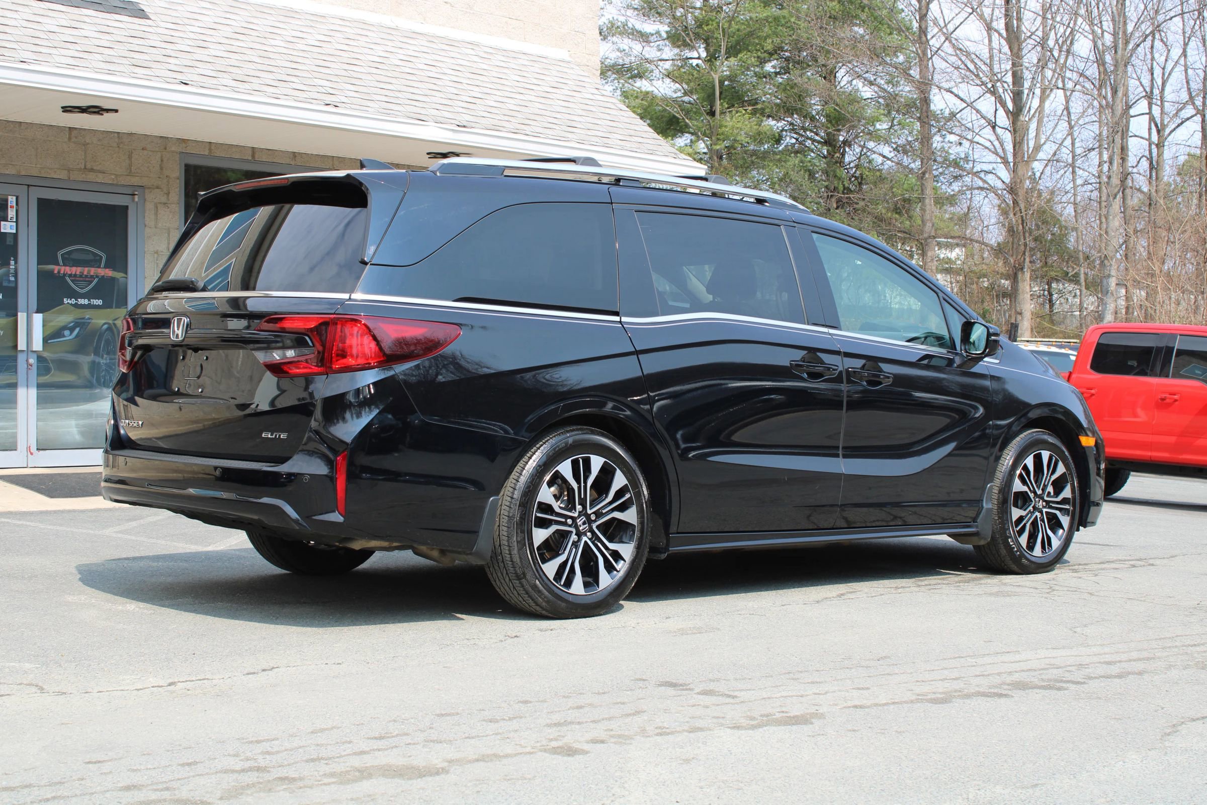 Used 2025 Honda Odyssey Elite image 6